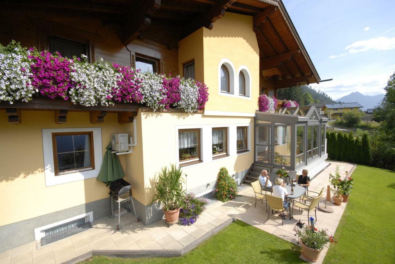 Hotel Haus Silvia Flachau Exterior foto